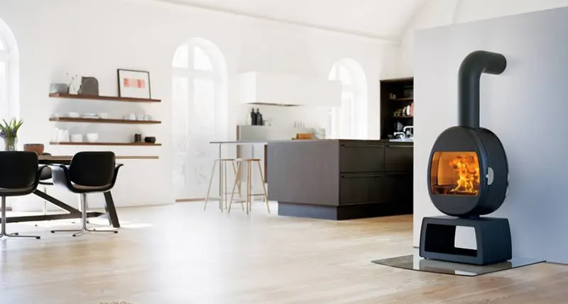 Scan 66 4, en flott vedovn på firkantet sokkel